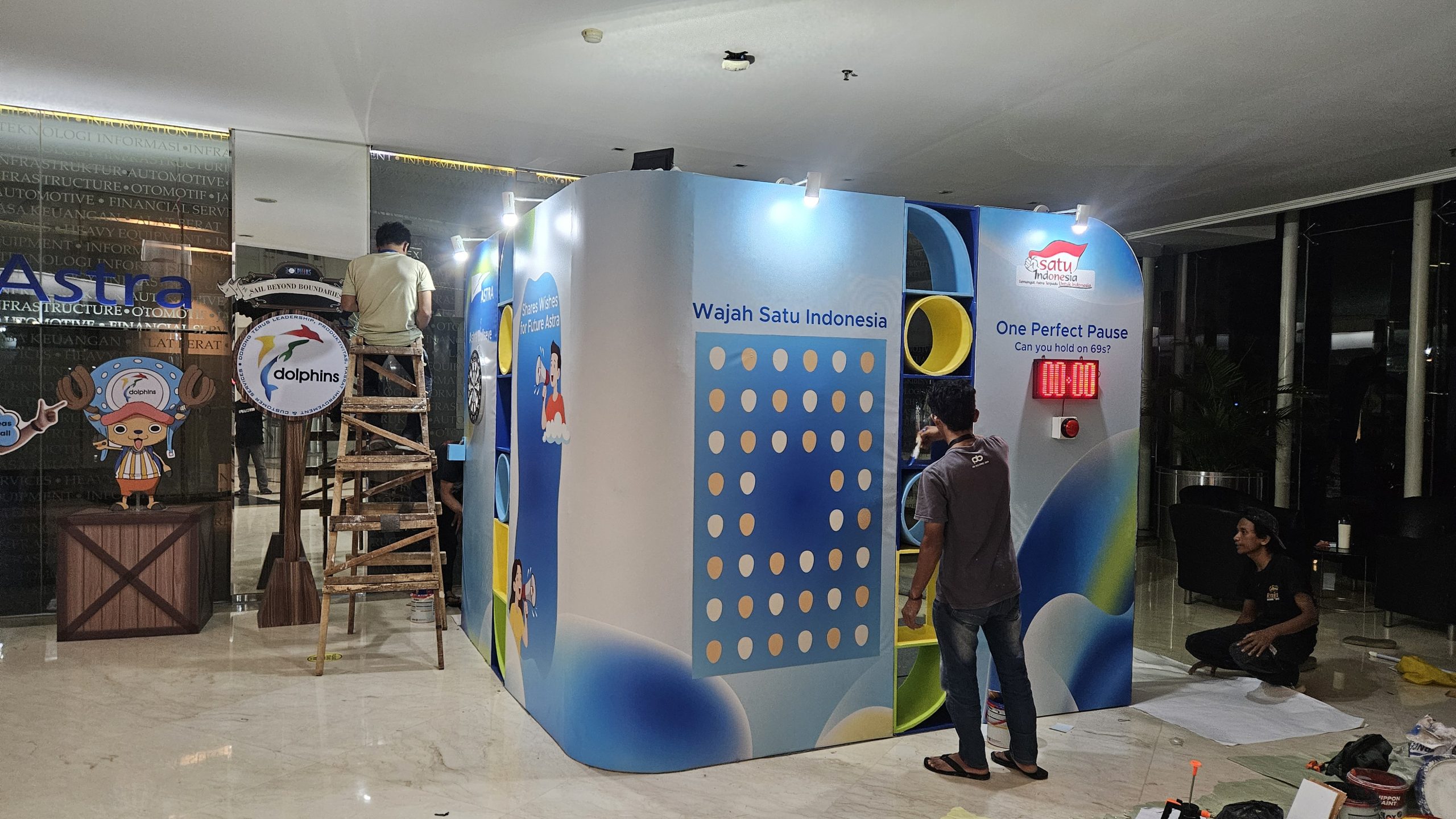 set up booth astra oleh team vendorboothindonesia