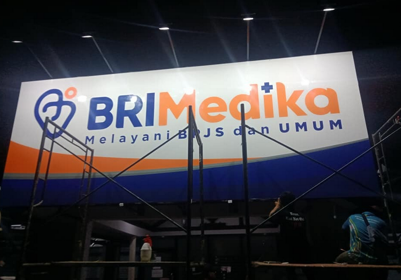 signed BRI Medika di produksi oleh Vendorboothindonesia